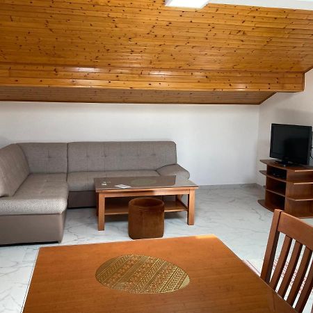 אומאג Apartments Hrnjic מראה חיצוני תמונה