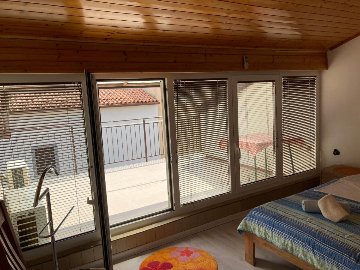 אומאג Apartments Hrnjic מראה חיצוני תמונה