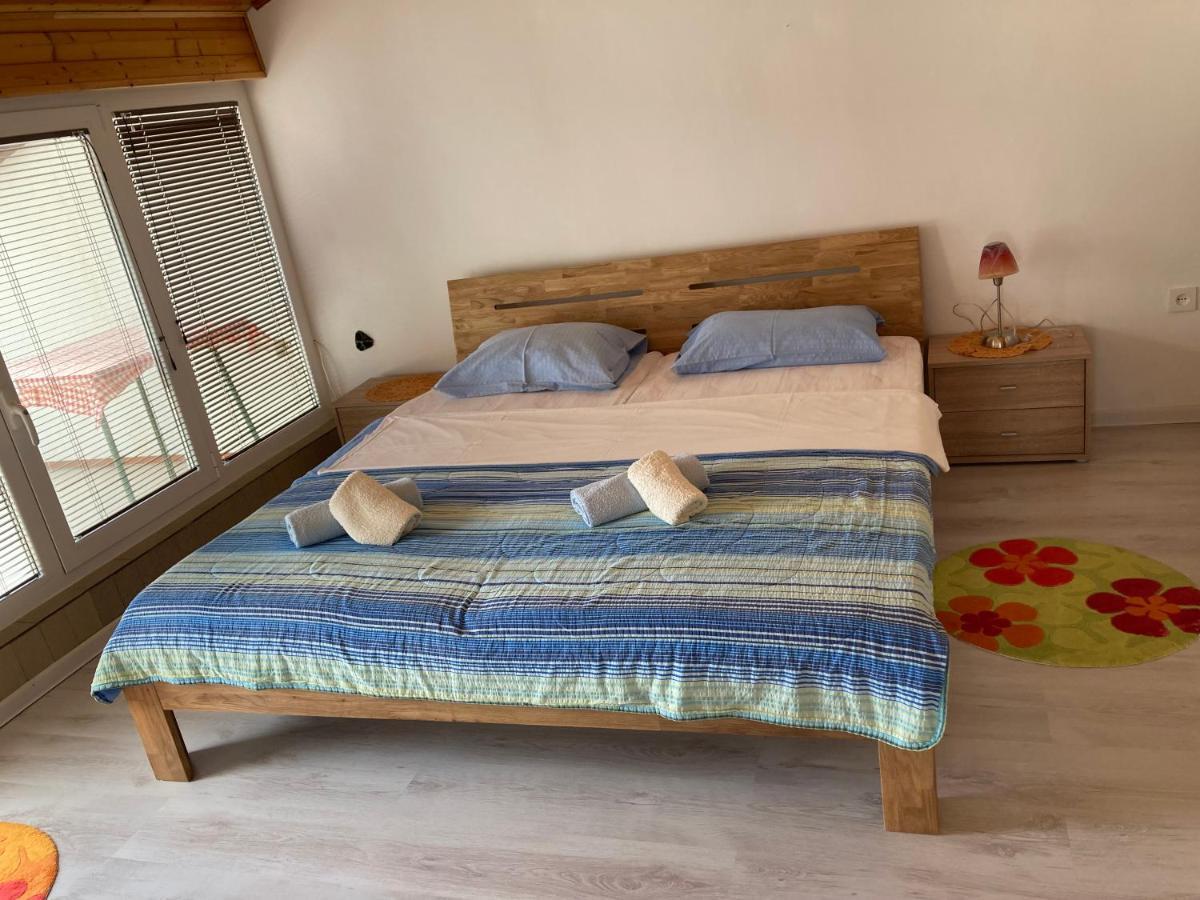 אומאג Apartments Hrnjic מראה חיצוני תמונה