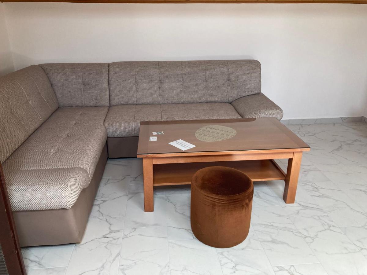 אומאג Apartments Hrnjic מראה חיצוני תמונה