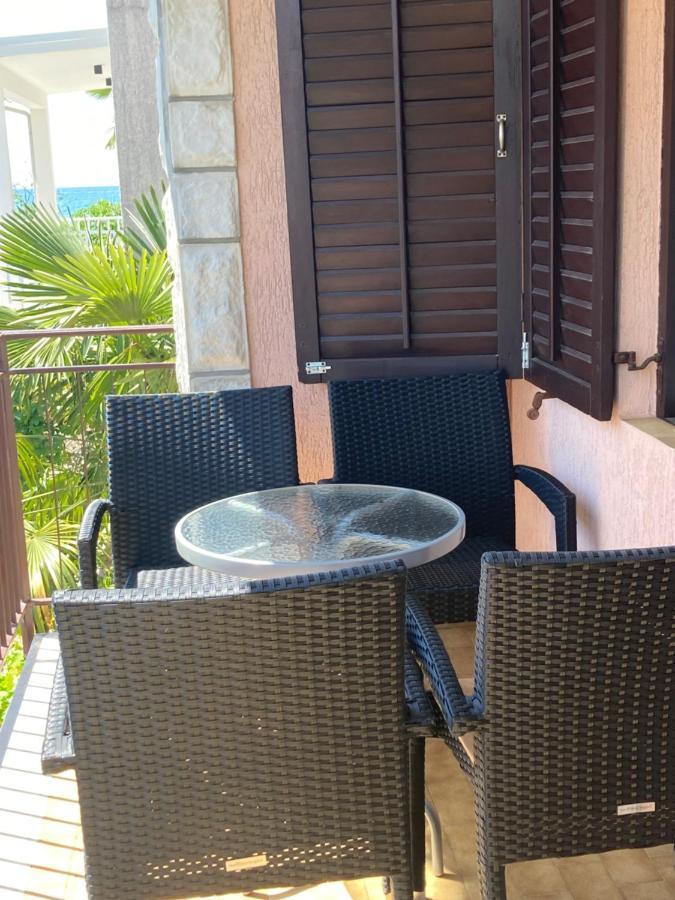 אומאג Apartments Hrnjic מראה חיצוני תמונה