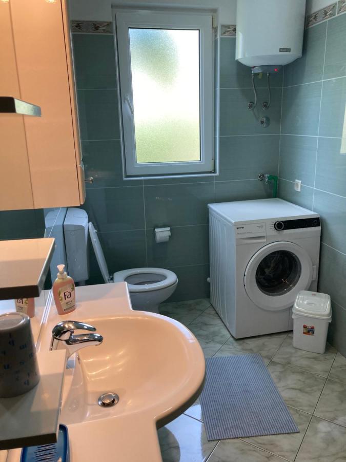 אומאג Apartments Hrnjic מראה חיצוני תמונה