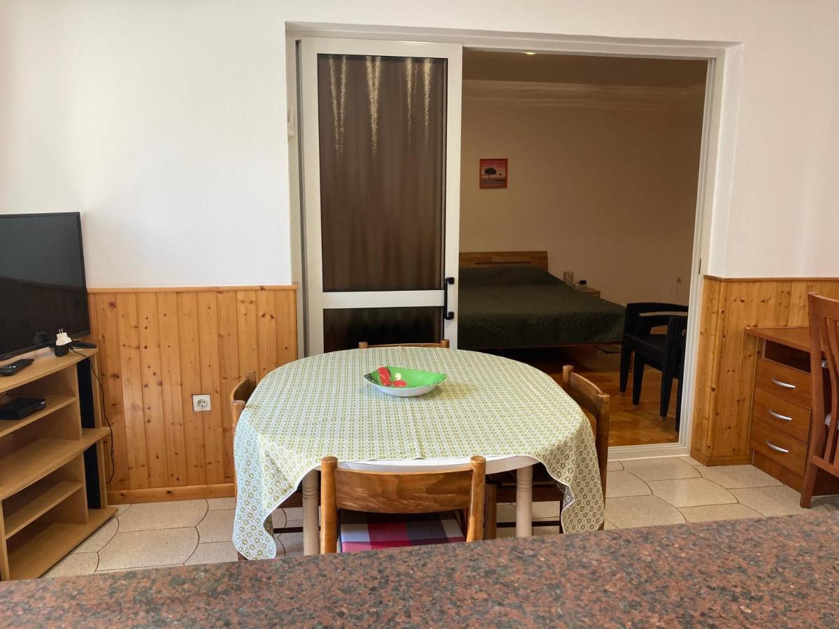 אומאג Apartments Hrnjic מראה חיצוני תמונה
