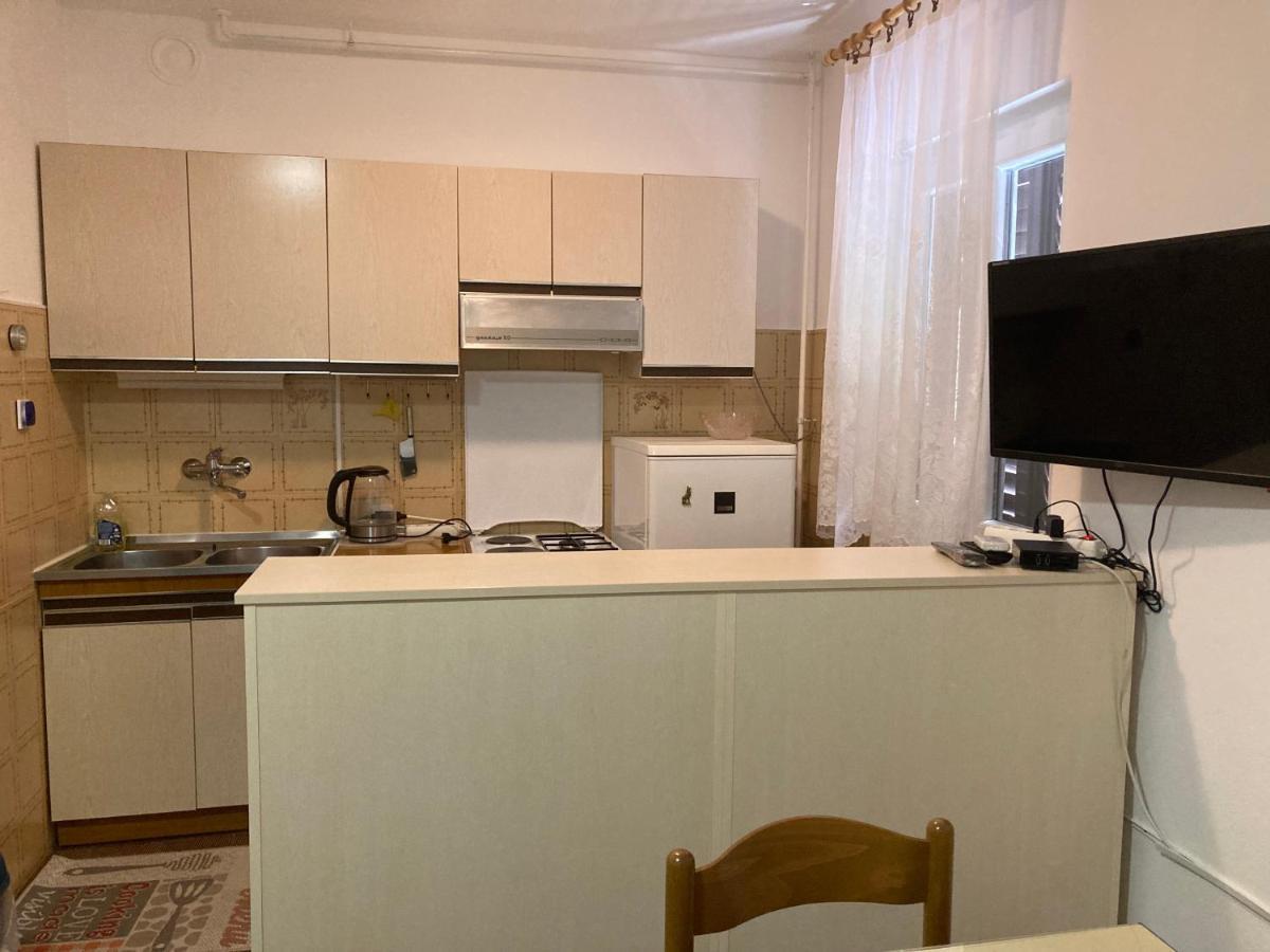 אומאג Apartments Hrnjic מראה חיצוני תמונה